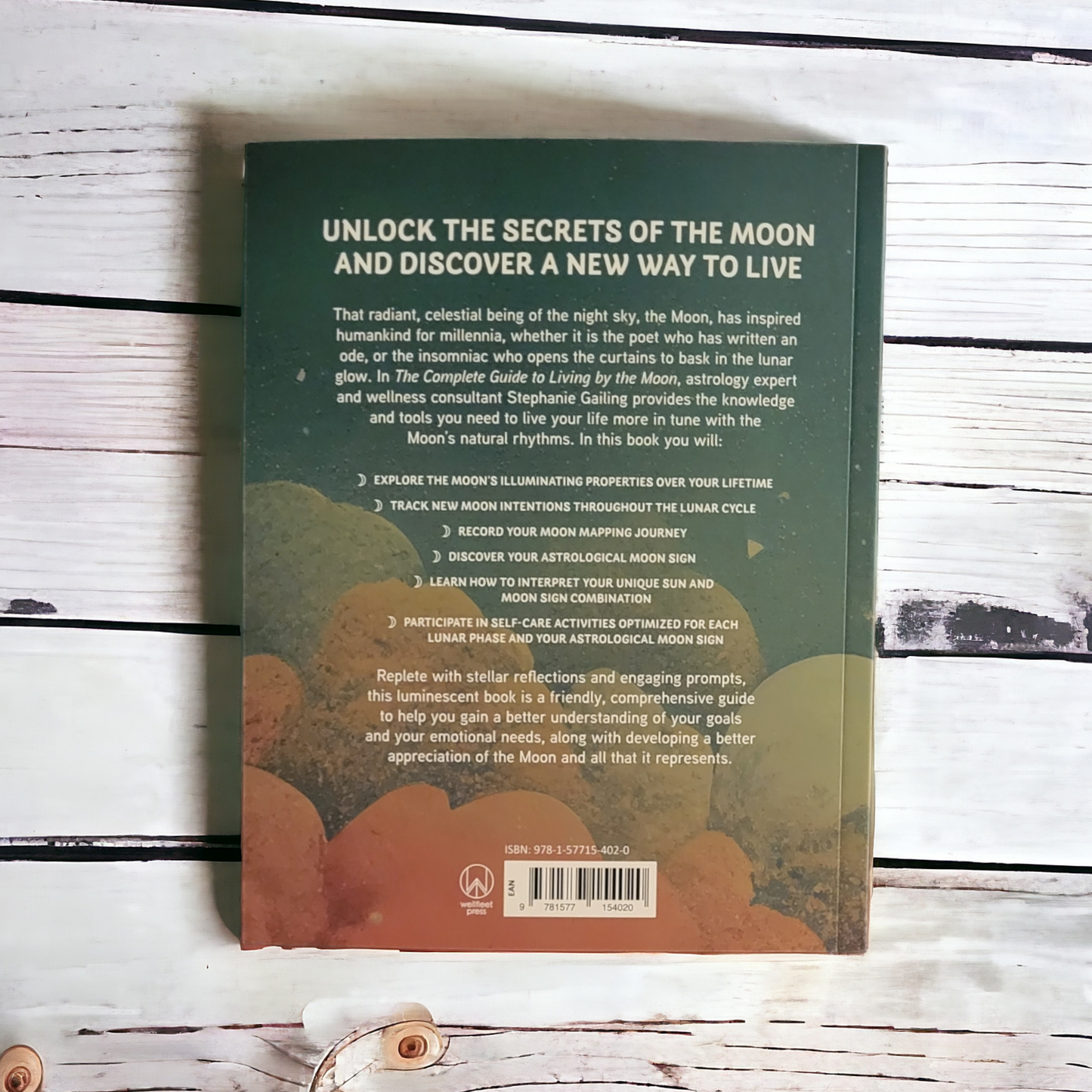 (NEW) The Complete Guide To Living By The Moon by Stephanie Gailing