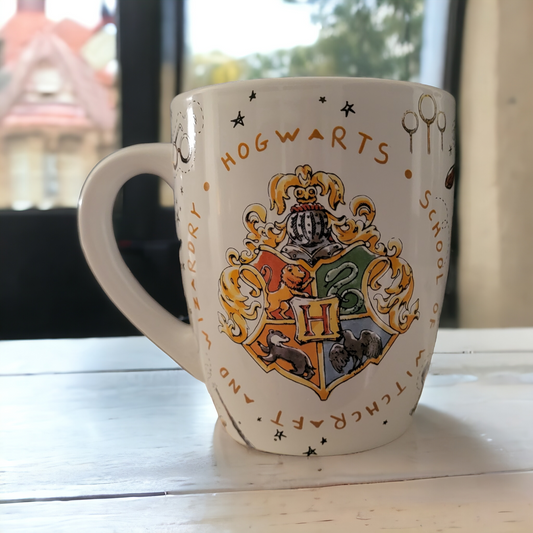 (NEW) Hogwarts School Of Witchcraft and Wizardry Crest Mug